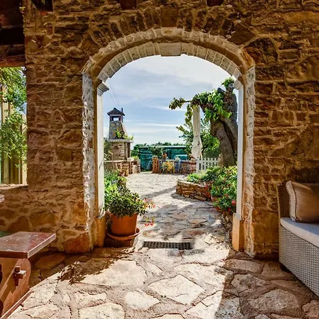 Guest house Casa Romantica 4*