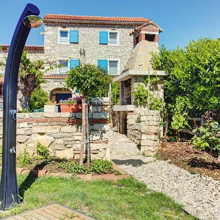 Casa Romantica Guest house Vilanija