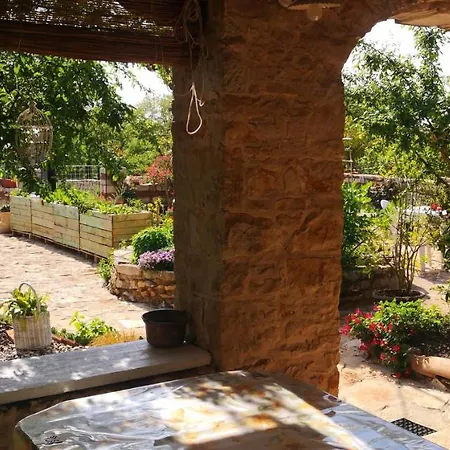 Casa Romantica בית הארחה Vilanija